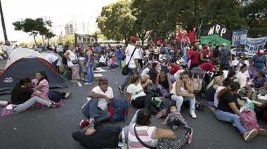 Bullrich advirtió que despejarán el acampe sobre la 9 de Julio