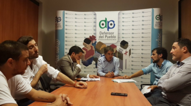 Los choferes de la Línea Este se reunieron con el Defensor del Pueblo