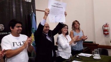 Pérez Esquivel fue distinguido con el "Honoris Causa" por la UNLP