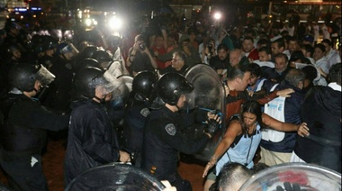 El FpV-PJ manifestó su repudio a la represión a los docentes
