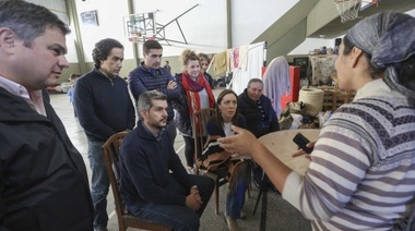 Vidal y Peña visitaron dos centros de evacuados en Salto