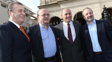 Secco utilizó el aniversario de Ensenada para hacer un acto partidario