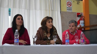 Tundis y Valeria Fernández presentaron el Bajemos los Precios en Ensenada