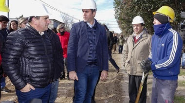 A pesar del enojo radical, Mosca se mostró con el Intendente de Azul