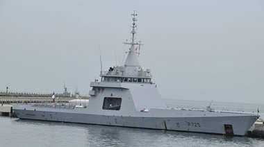 Confirman que “está en estudio” una compra millonaria de armamento a Francia