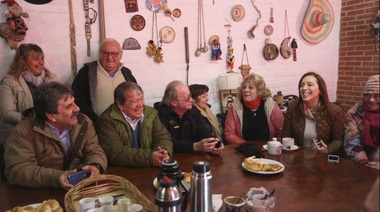 Vidal visitó Morón con Ocaña y Toty Flores