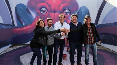 Garro y Avelluto inauguraron un mega mural en la República de los Niños
