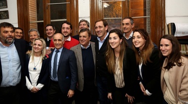 Garro y Salvador encabezaron un acto en la Junta Central de la UCR