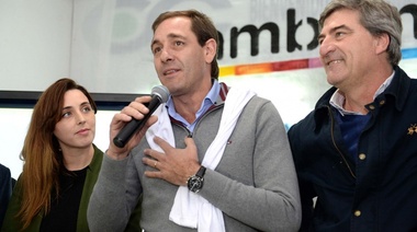 Garro inauguró local de Cambiemos en Melchor Romero