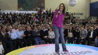 En el centro de la escena, Vidal  defendió a Bullrich