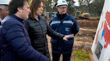 Vidal visitó una planta depuradora de líquidos cloacales en General Rodríguez