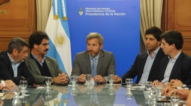 Otorgan un salvataje de $44 millones a municipios castigados por las inundaciones