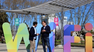 Inauguraron el  WiFi libre y gratuito en Plaza Malvinas