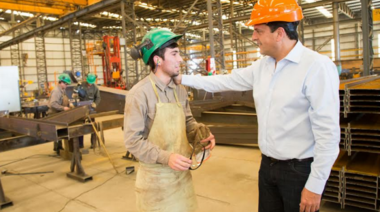 Massa: "El voto útil es el  de la defensa de las jubilaciones, de las PyMEs y del empleo”