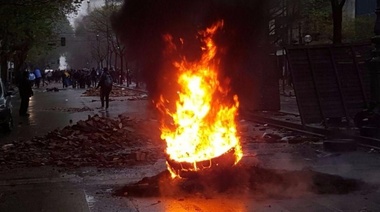 Los vecinos de la UOCRA dicen estar hartos de la gente del Pata Medina