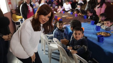 Cristina Kirchner cuestionó la “falta de ayuda” a los municipios peronistas