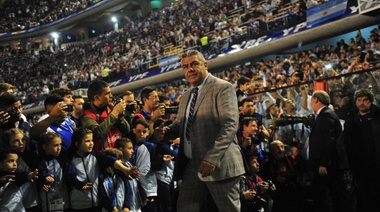 Delincuentes desvalijaron la casa del Chiqui Tapia