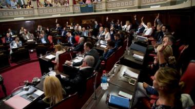 Con polémicas, el Senado bonaerense ratificó la adhesión a la Ley de ART