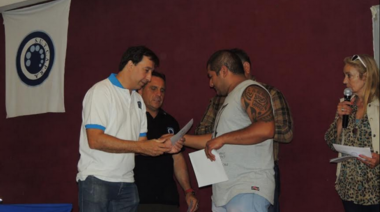 Nazarre encabezó entrega de certificados CAP en Malvinas Argentinas