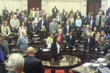 Diputados: Nathalia González Seligra asumió la banca de Néstor Pitrola