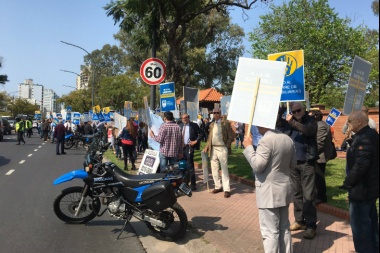 Se manifiestan en la Quinta de Olivos contra la Ley de Alquileres