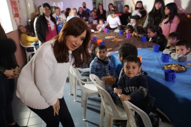 Cristina Kirchner cuestionó la “falta de ayuda” a los municipios peronistas