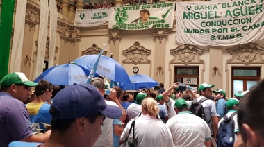 Bahía Blanca: Realizan retención de tareas contra el recorte de horas extras