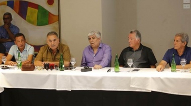 Moyano y Barrionuevo rechazaron el techo a las paritarias