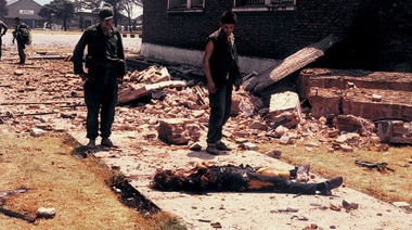 Castello propuso otorgarles una pensión vitalicia a los “héroes” de La Tablada