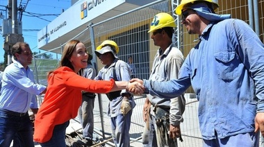 Vidal recorrió obra hidráulica acompañada de Julio Garro