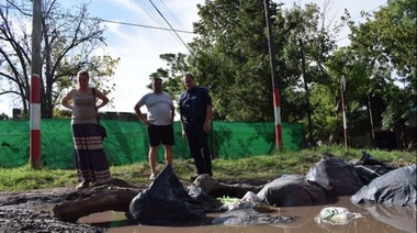 El diputado Escudero recorrió Los Hornos y cuestionó al Municipio