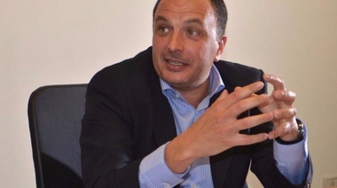 Garate pide dar marcha atrás con los aumentos para los clubes de barrio