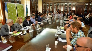 La Provincia cerró las paritarias con los estatales en un 15%