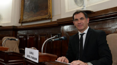 Impulsan la creación de los  “Taxis Rosas” en La Plata