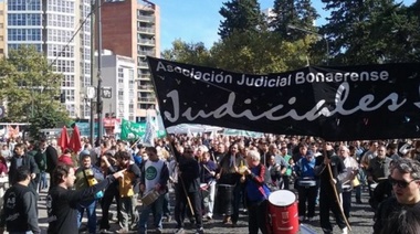 La Justicia le ordenó a la Provincia que convoque a paritarias a los judiciales