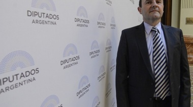 Diputado radical cuestionó el financiamiento estatal a la Iglesia