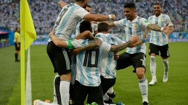 Con el corazón en la boca, Argentina se metió en Octavos