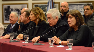 Legisladores de la oposición rechazaron la ley de Turf que impulsa Vidal