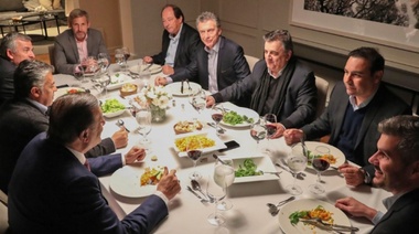 Macri, Peña y Frigerio cenaron con los radicales tras las chicanas de Carrió