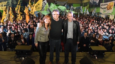 Al visitar Avellaneda, Agustín Rossi cuestionó al gobierno de Cambiemos