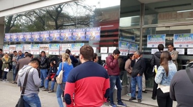 Los trabajadores de la AFIP realizan una medida de fuerza en todo el país