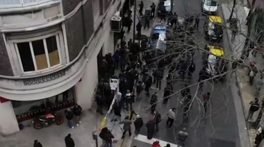 Cristina Kirchner denunció la presencia de un "tóxico" en su departamento