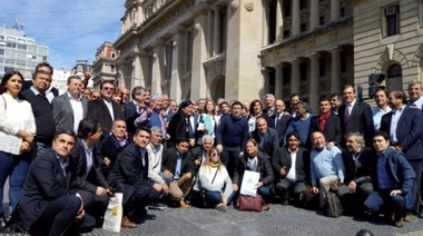 Los intendentes peronistas presentaron una demanda por el Fondo Sojero