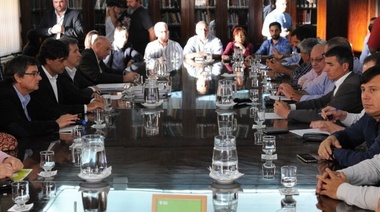 Los estatales bonaerenses cierran el 2018 con aumento del 30%