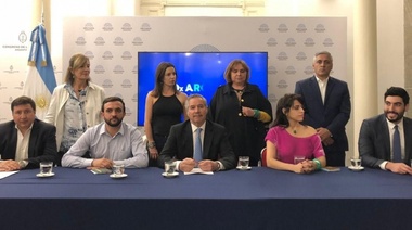 Con un llamado a la unidad opositora, presentaron Red por Argentina
