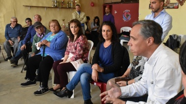 Mirta Tundis y José Arteaga se reunieron con jubilados platenses