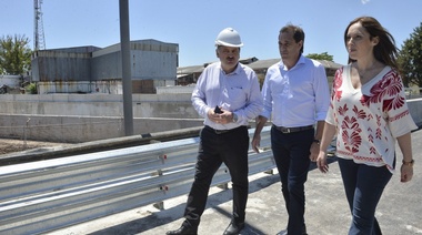 Vidal y Garro inauguraron el nuevo puente de Camino Centenario y 514
