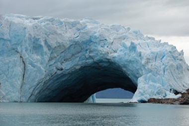 Glaciar Perito Moreno: se rompió el “puente de hielo”