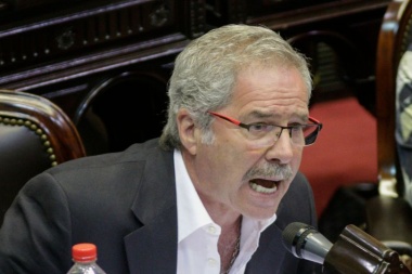 Felipe Solá: "Caputo debe presentarse en el Congreso para ser interpelado"