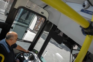 Volvieron a promulgar la ley que obliga a instalar cámaras en los colectivos